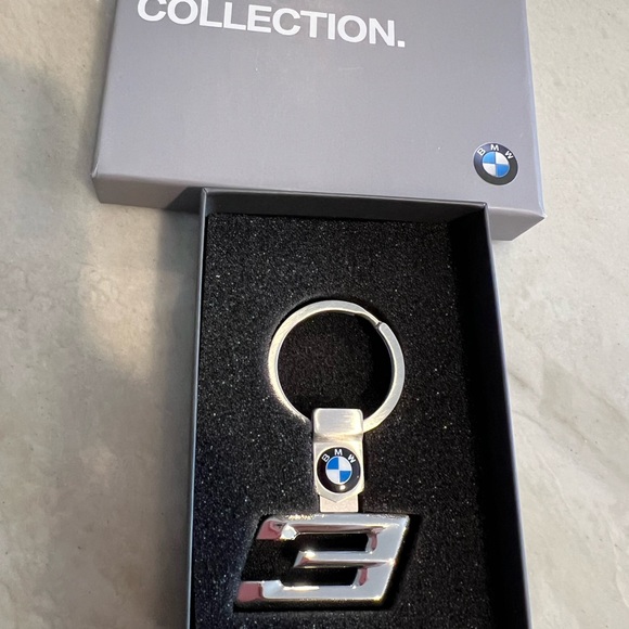Brand new in box BMW keych for 3 series - Picture 5 of 5